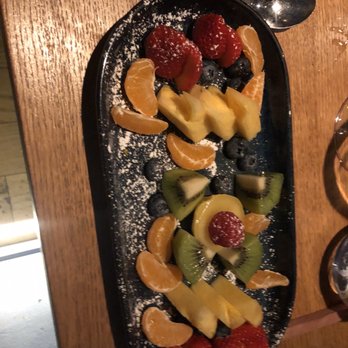 Ao Izakaya - Fruit plate - beautifully presented! - Japanese Near Me - Paris, 75