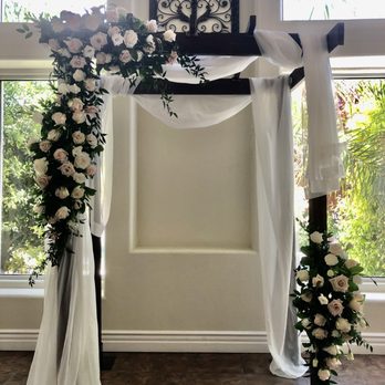 Sunset Gardens - ceremony space decorated by Petals - Flowers & Events - Venues & Event Spaces Near Me - Las Vegas, Nevada Sunset Gardens - ceremony space decorated by Petals - Flowers & Events - Venues & Event Spaces Near Me - Las Vegas, Nevada