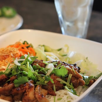 Lotus Pho Restaurant - B4 - Lemongrass Chicken - Vietnamese Near Me - Richmond, British Columbia