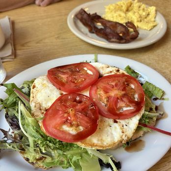 Vermilion Valley Resort - Avocado toast for breakfast! - Hotels Near Me - Lakeshore, California