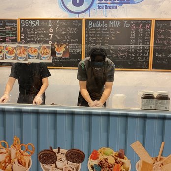 Minus Celsius Ice Cream - Employees making the ice cream - Ice Cream & Frozen Yogurt Near Me - New York, New York Minus Celsius Ice Cream - Employees making the ice cream - Ice Cream & Frozen Yogurt Near Me - New York, New York