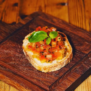 The Bite - Bruschetta Pomodoro #freshtomato #garlic #basil #oregano #freshhomemadebread #thebite #italianrestaurant #dalstonjunction #foodporn - Italian Near Me - London, XGL The Bite - Bruschetta Pomodoro #freshtomato #garlic #basil #oregano #freshhomemadebread #thebite #italianrestaurant #dalstonjunction #foodporn - Italian Near Me - London, XGL