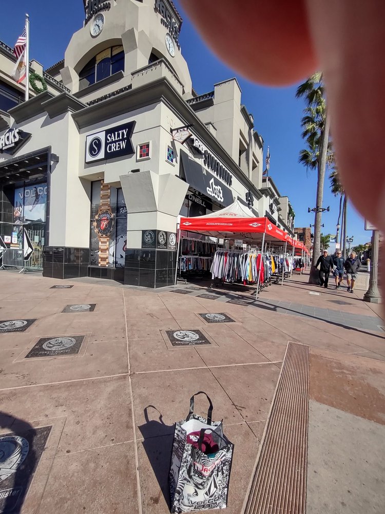 JACK’S SNOWBOARD SHOP Updated August 2024 121 Main St, Huntington Beach, California Ski