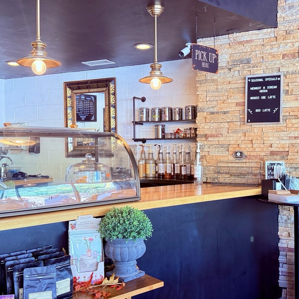 Cedar House - Coffee & Tea Near Me - Flagstaff, Arizona