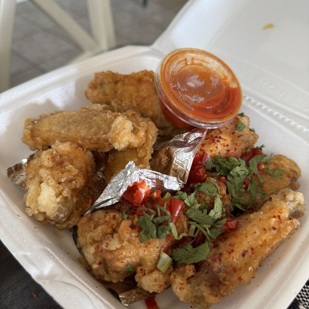 KEEKS Eggrolls & Wings - 8 pc BONE-IN: Buffalo & viet spice - Asian Fusion Near Me - Keller, Texas