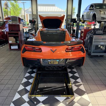 Jiffy Lube Oil Change - Oil Change Stations Near Me - Tustin, California