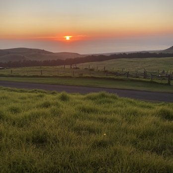 Paniolo BBQ Dinner - View from the Ranch at sunset - Barbeque Near Me - Waimea, Hawaii