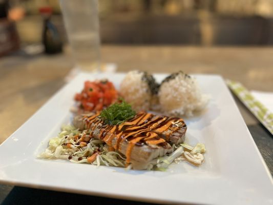 Umekes Fish Market Bar & Grill by null