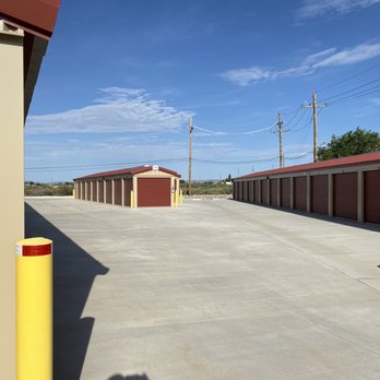 Discount Self Storage - Great storage space ... wide aisles with clean storage units - Self Storage Near Me - Las Cruces, New Mexico