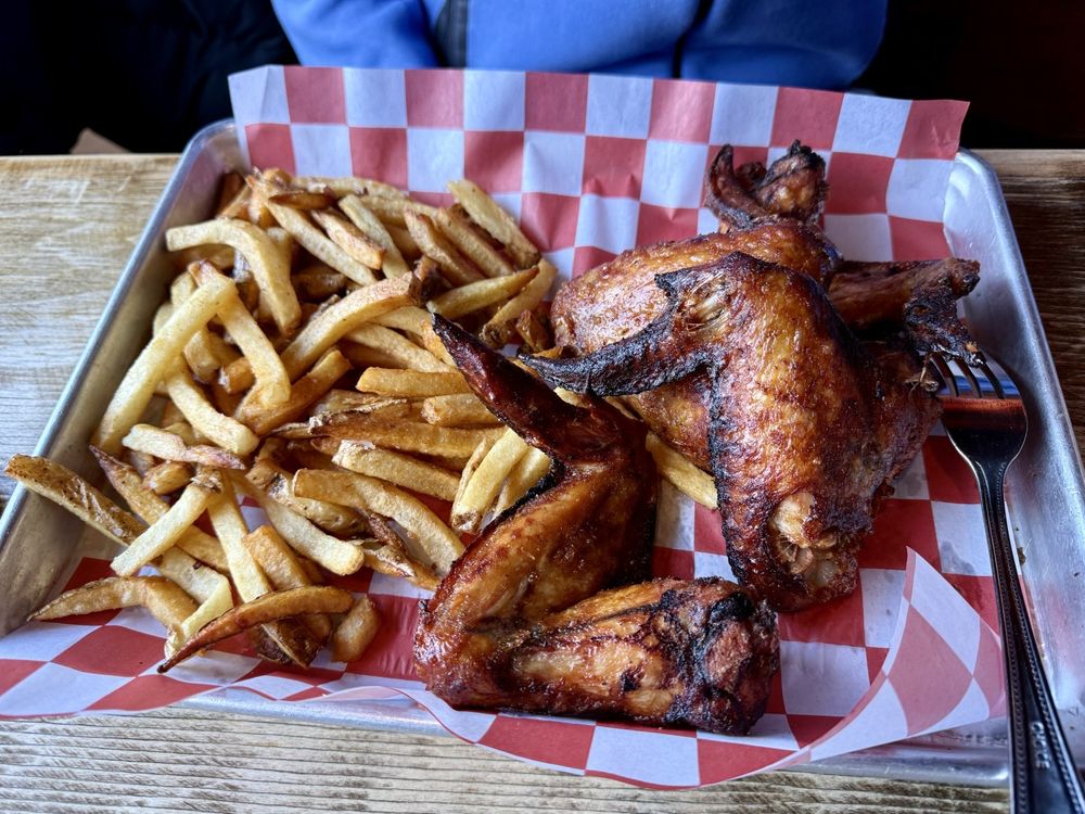 Food from Pop's Bar-B-Que