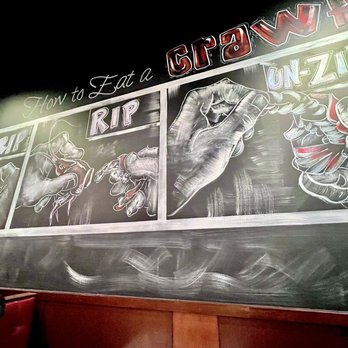 Cap't Loui - Interior - Seafood Near Me - Braintree, Massachusetts