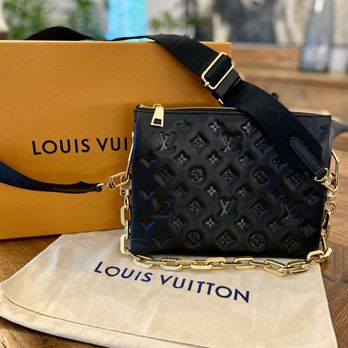 OnQueStyle - My amazing Louis Vuitton cross body bag - Used, Vintage & Consignment Near Me - Corona Del Mar, California OnQueStyle - My amazing Louis Vuitton cross body bag - Used, Vintage & Consignment Near Me - Corona Del Mar, California