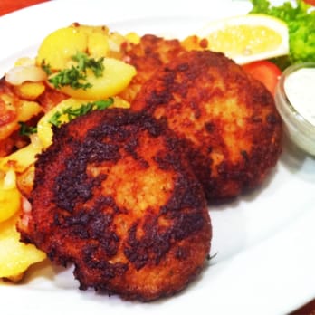 Fisherman - Fischfrikadellen mit Bratkartoffeln - Seafood Near Me - Hamburg, HH