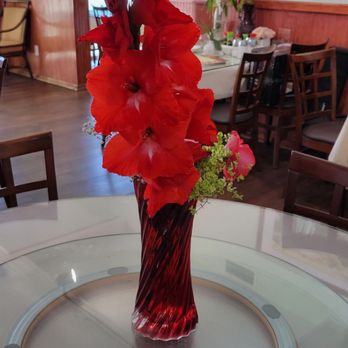 Ming Yen - Floral display - Chinese Near Me - Novato, California Ming Yen - Floral display - Chinese Near Me - Novato, California