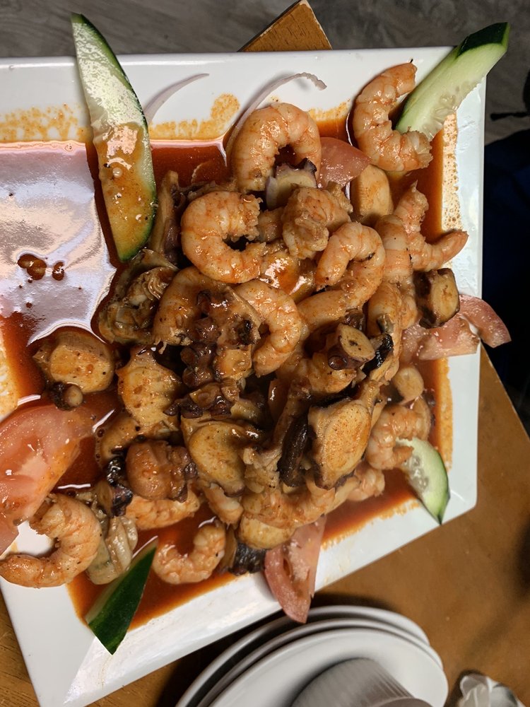 Food from Las Carnalas