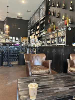 Crema & Vine by null