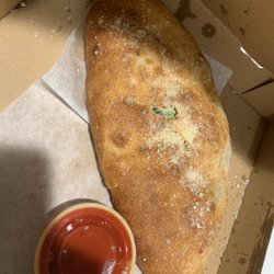 Sal's Pizza II - Vegetarian Calzone Dinner