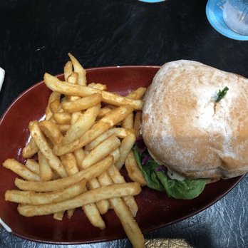 Maui Brewing - Fish sandwich made with fish of the day. This sandwich was delicious! - Brewpubs Near Me - Lahaina, Hawaii Maui Brewing - Fish sandwich made with fish of the day. This sandwich was delicious! - Brewpubs Near Me - Lahaina, Hawaii