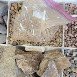 Pioneer Landscape Centers | SiteOne Stone Center - Mine vs sample