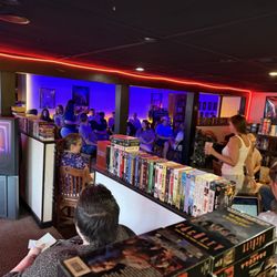 Royale Cinema Lounge