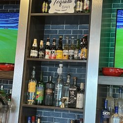 Dos Panza Taqueria Cantina - Bar area