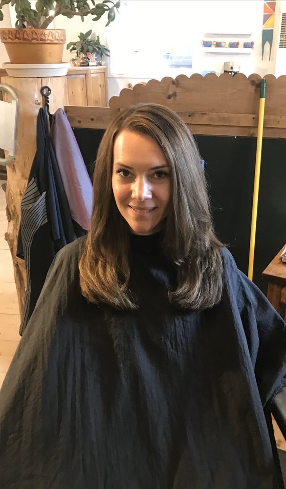 THE SALON AND BEAUTY BODEGA Hair Salon 110 Paseo Del Pueblo Norte