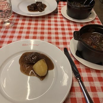 Chez Fernand - Beef bourguignon - French Near Me - Paris, 75