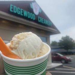 Edgewood Creamery - Banana pudding