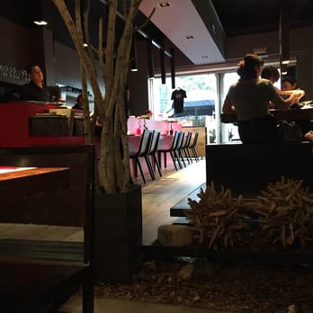Nomo - Buena ambientacion del espacio y uso de los materiales e iluminacion - Japanese Near Me - Barcelona, B Nomo - Buena ambientacion del espacio y uso de los materiales e iluminacion - Japanese Near Me - Barcelona, B