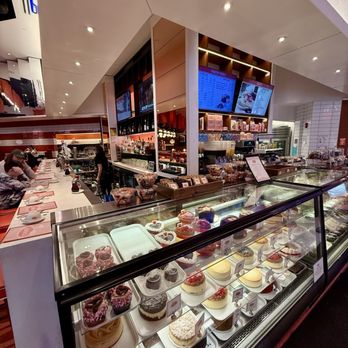Junior's Restaurant & Bakery - American Near Me - New York, New York Junior's Restaurant & Bakery - American Near Me - New York, New York