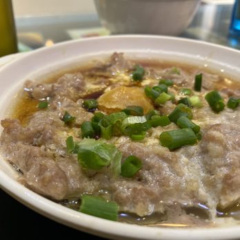 新寶馬茶餐廳小廚 - 鹹蛋蒸肉餅 - Hong Kong Style Cafe Near Me - Hong Kong, HK