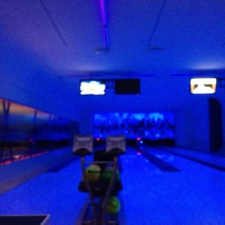 Carbon: Lounge Bar & Bowling - Brunswick.