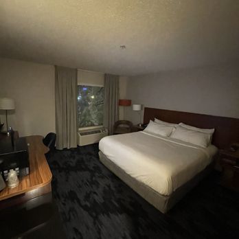 Fairfield by Marriott Inn & Suites Tifton - King Room - Hotels Near Me - Tifton, Georgia