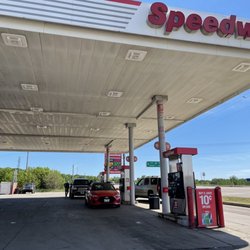 Speedway - Pumps and signage