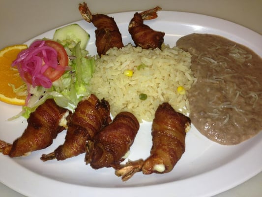 Mariscos Cazo de Oro Estilo Sinaloa by null