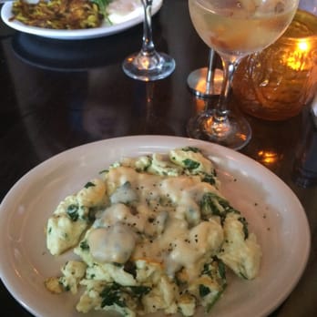 R Bar - $5 Scrambled eggs with spinach and muenster cheese. Plus sangria $8 (2 for 1) - Lounges Near Me - Los Angeles, California R Bar - $5 Scrambled eggs with spinach and muenster cheese. Plus sangria $8 (2 for 1) - Lounges Near Me - Los Angeles, California