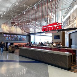 DTW may be my new favorite airport. Six stars if Michael is your server.