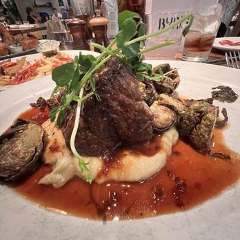 Beatrix - Slow-Cooked Short Rib - Coffee & Tea Near Me - Oak Brook, Illinois