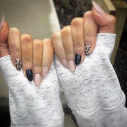 beauty mark nail studio - Gel Mani