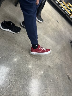 SKECHERS Warehouse Outlet