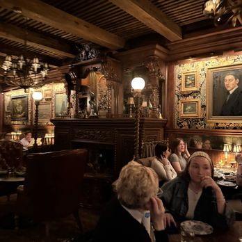 Armitage Alehouse - Inside - Pubs Near Me - Chicago, Illinois Armitage Alehouse - Inside - Pubs Near Me - Chicago, Illinois