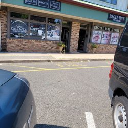 Bagel Hut - My favorite bagel place!