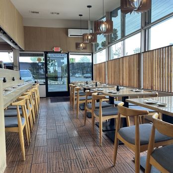 Akami Sushi - Interior - Sushi Bars Near Me - Arcadia, California