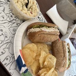 Tuna on wheat with pasta salad and chips Tuna on wheat with pasta salad and chips