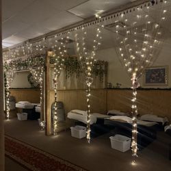 Head 2 Toe Relaxing Spa - This is one of the rooms I was in very beautiful atmosphere. Very nice place.