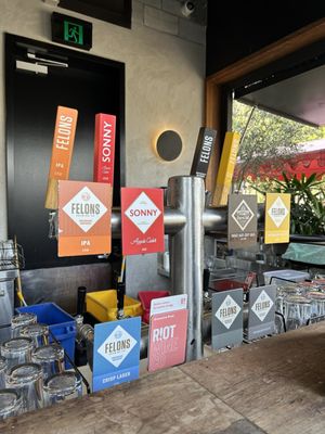 Felons Brewing Co by null