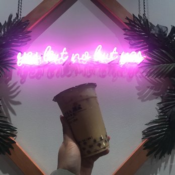 Ding Tea PDX - Hokkaido oolong milk tea - Bubble Tea Near Me - Portland, Oregon