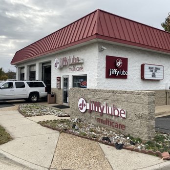 Jiffy Lube - Not only a place to get a fast and great oil change but have your car fully restored! - Oil Change Stations Near Me - Chantilly, Virginia