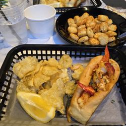 Makiel's Lobster Rolls - Free chios when you dine in