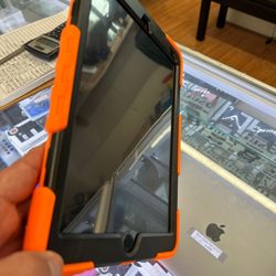 iSolution Repair - Fixed iPad Pro. Same day service